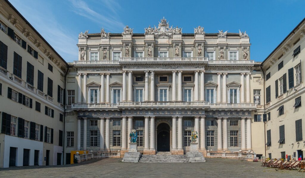 Foto di Palazzo Ducale visto da Piazza Matteotti 